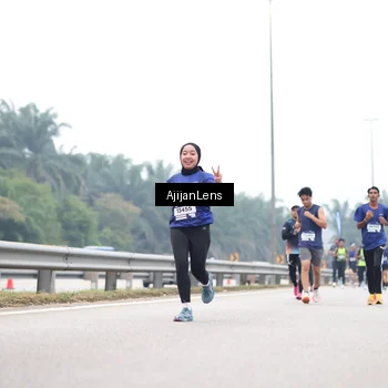Runner Photo 7382840