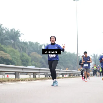 Runner Photo 7382849