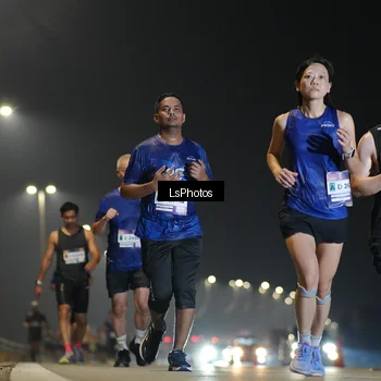 Runner Photo 7382856