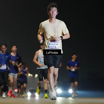 Runner Photo 7382898