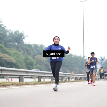 Runner Photo 7382917