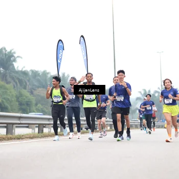 Runner Photo 7382992