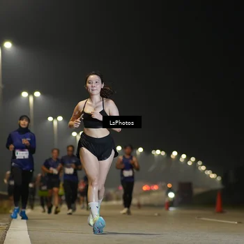 Runner Photo 7383003