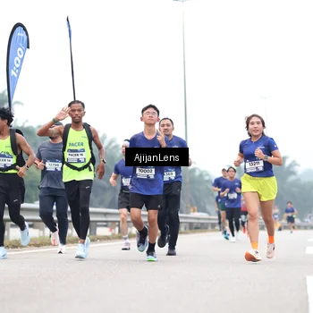 Runner Photo 7383038