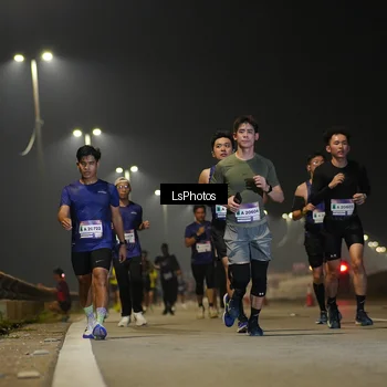 Runner Photo 7383080