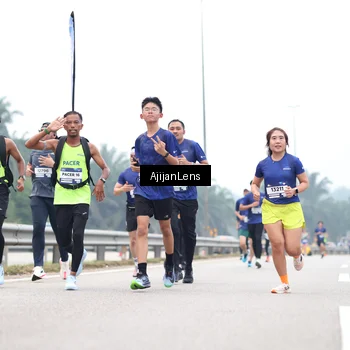 Runner Photo 7383089