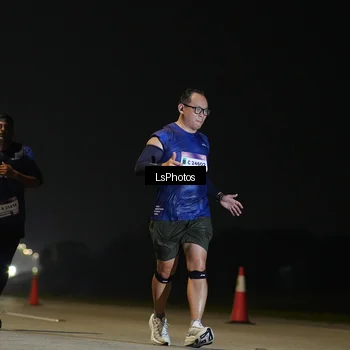 Runner Photo 7383092