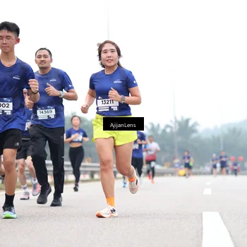 Runner Photo 7383102
