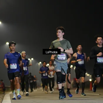 Runner Photo 7383104