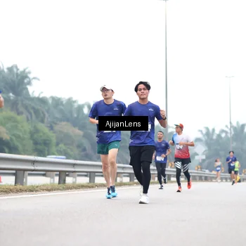Runner Photo 7383132