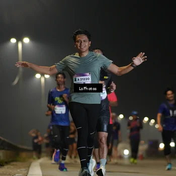 Runner Photo 7383210
