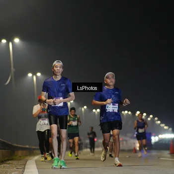 Runner Photo 7383250