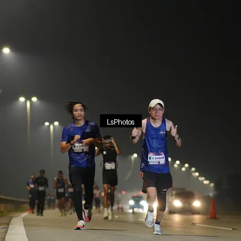 Runner Photo 7383298