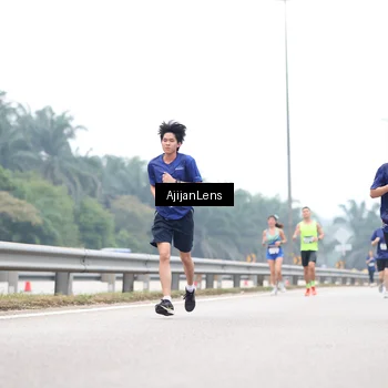 Runner Photo 7383301