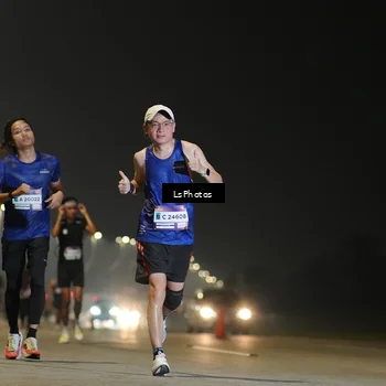 Runner Photo 7383304