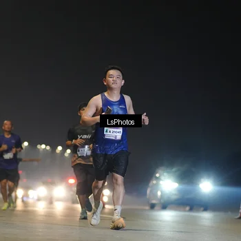 Runner Photo 7383309