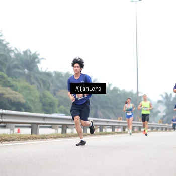 Runner Photo 7383310