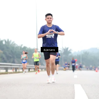 Runner Photo 7383330