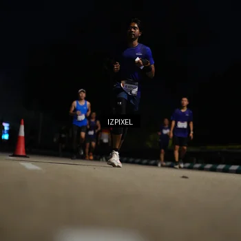 Runner Photo 7383376