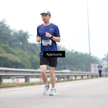 Runner Photo 7383400