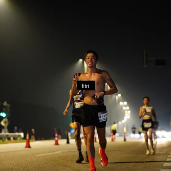 Runner Photo 7383412