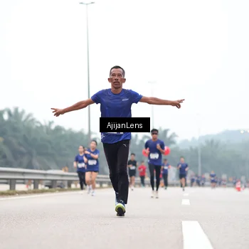 Runner Photo 7383413