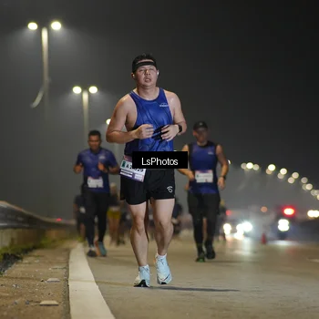 Runner Photo 7383415
