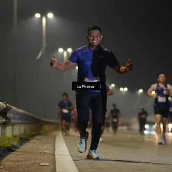Runner Photo 7383416
