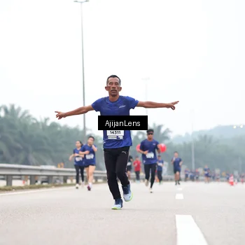 Runner Photo 7383421