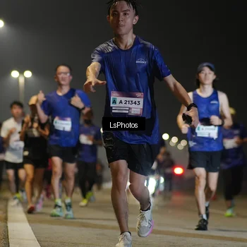 Runner Photo 7383436