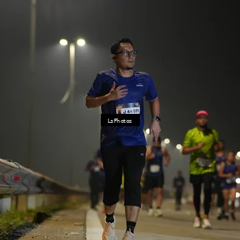 Runner Photo 7383443
