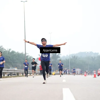Runner Photo 7383447
