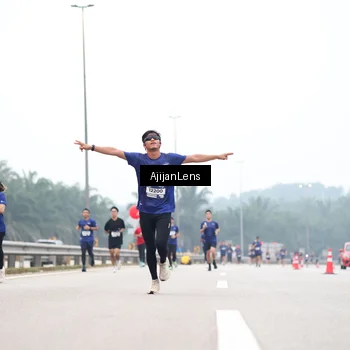 Runner Photo 7383453
