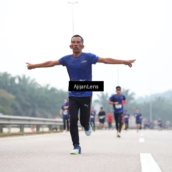 Runner Photo 7383516