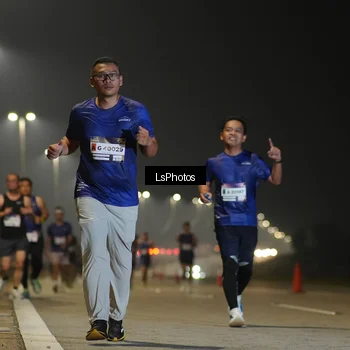 Runner Photo 7383528