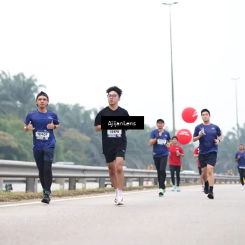 Runner Photo 7383549
