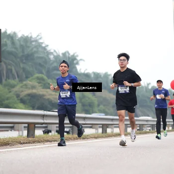 Runner Photo 7383576