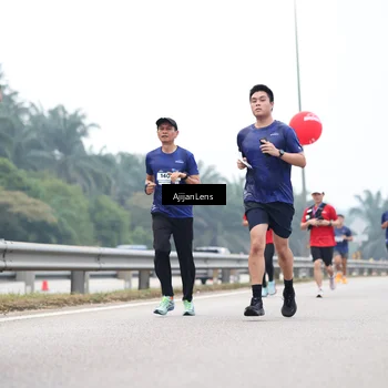 Runner Photo 7383599