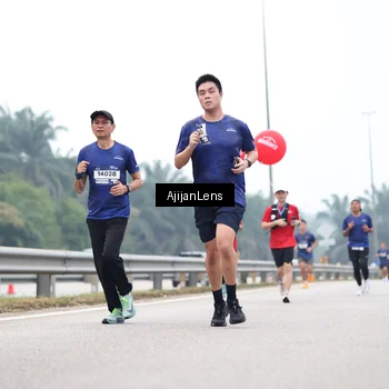 Runner Photo 7383615
