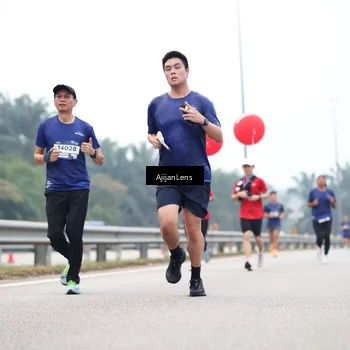 Runner Photo 7383629