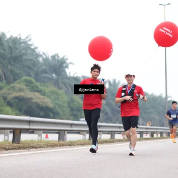 Runner Photo 7383647