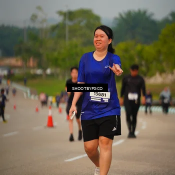 Runner Photo 7383650