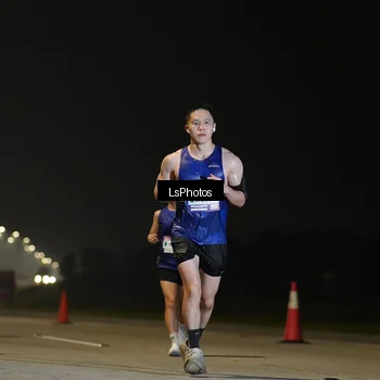 Runner Photo 7383664