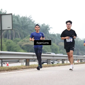 Runner Photo 7383665