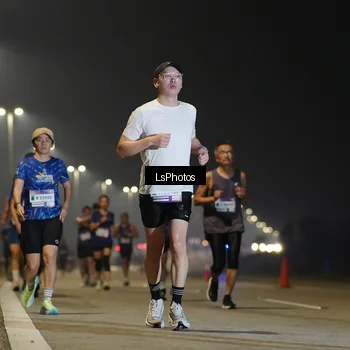 Runner Photo 7383668