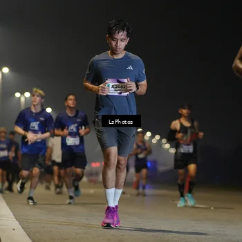 Runner Photo 7383689