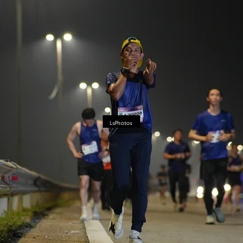 Runner Photo 7383703