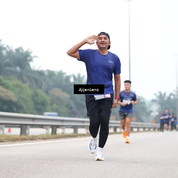 Runner Photo 7383706