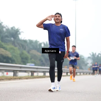 Runner Photo 7383707