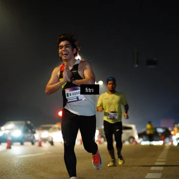 Runner Photo 7383740